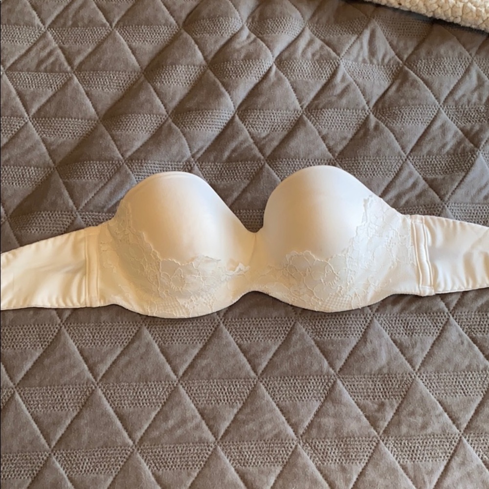 VS Strapless Bra